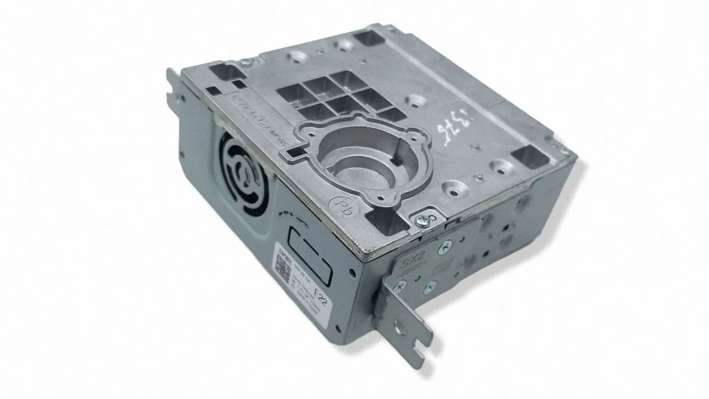 Radio/CD/DVD/GPS head unit 940C3BF100