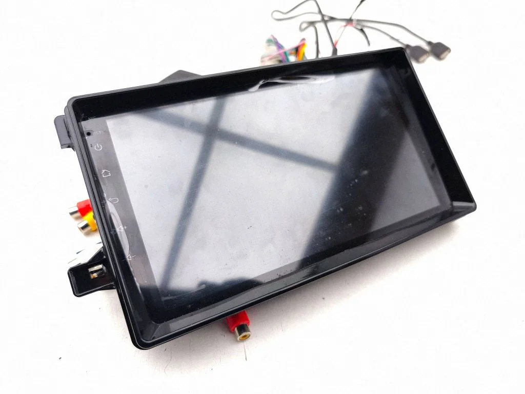 Radio/CD/DVD/GPS head unit