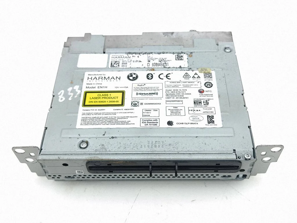Radio/CD/DVD/GPS head unit 939945901