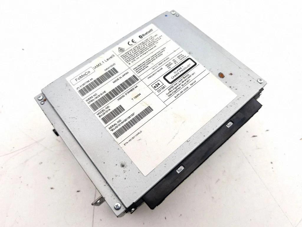 Radio/CD/DVD/GPS head unit 31357756