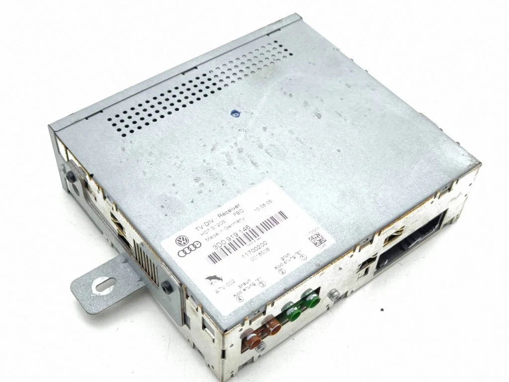Radio, odtwarzacz CD/DVD, nawigacja