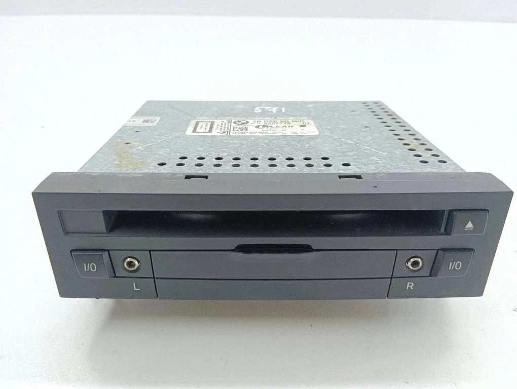 Radio/CD/DVD/GPS head unit 9207775