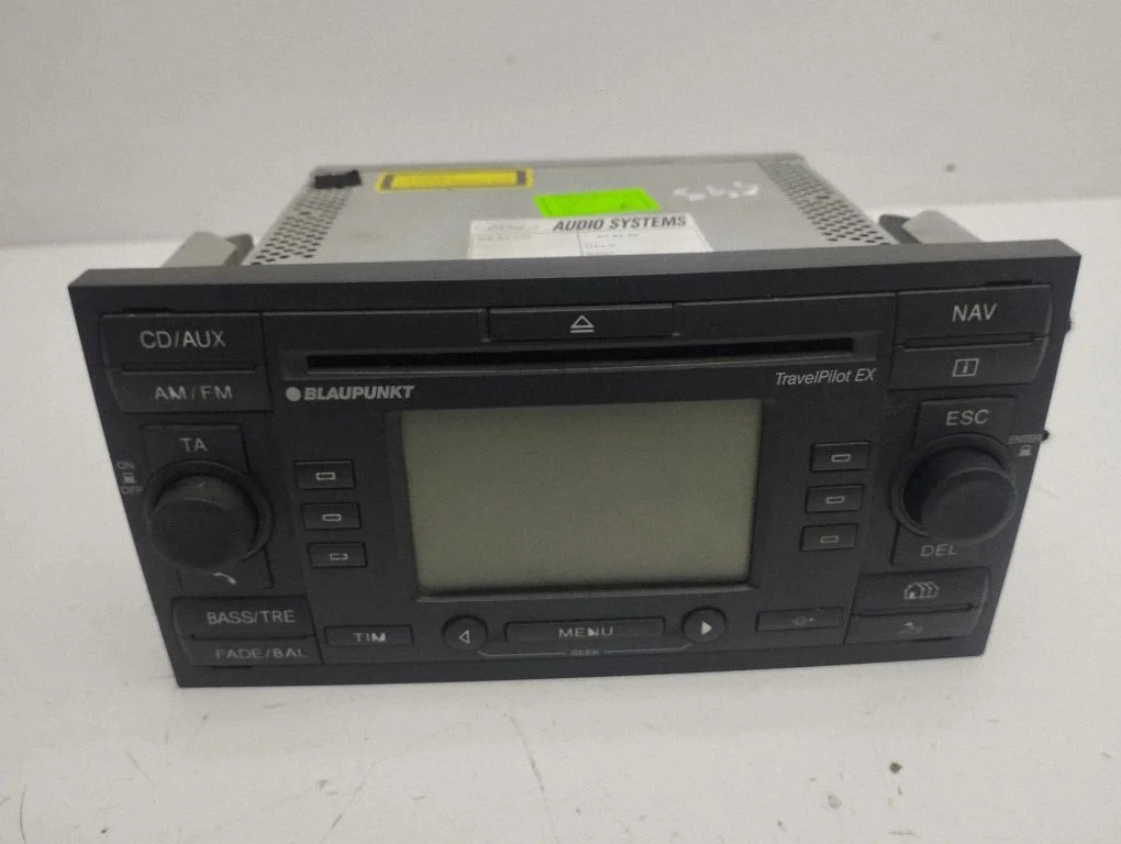 Raadio / CD/DVD-mängija / navigatsioon 3M5T18K931BE
