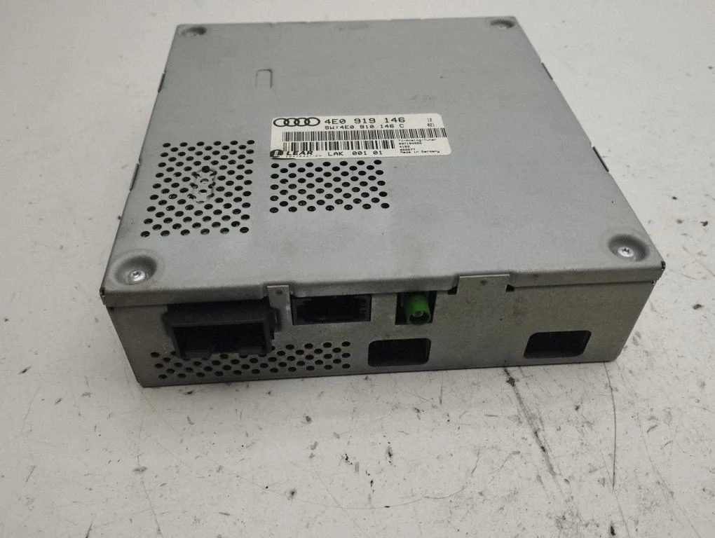 Radio/CD/DVD/GPS head unit – Audi A8 S8 D3 4E (2002-2009)