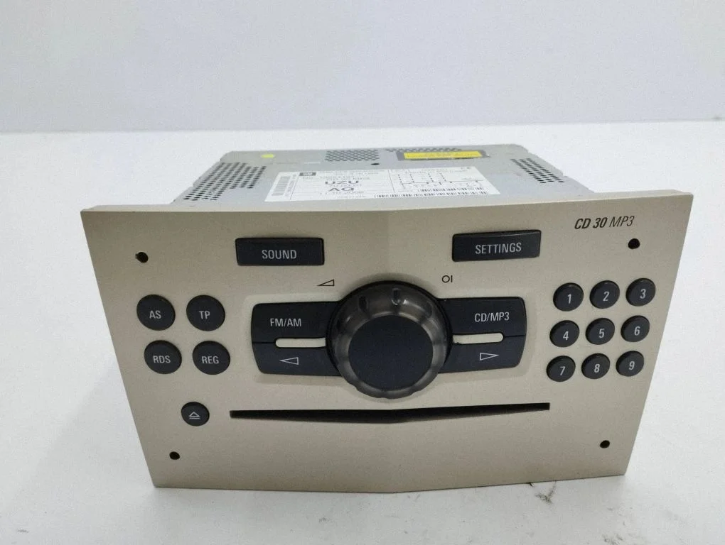 Radio/CD/DVD/GPS head unit – Opel Corsa D (2006-2014)