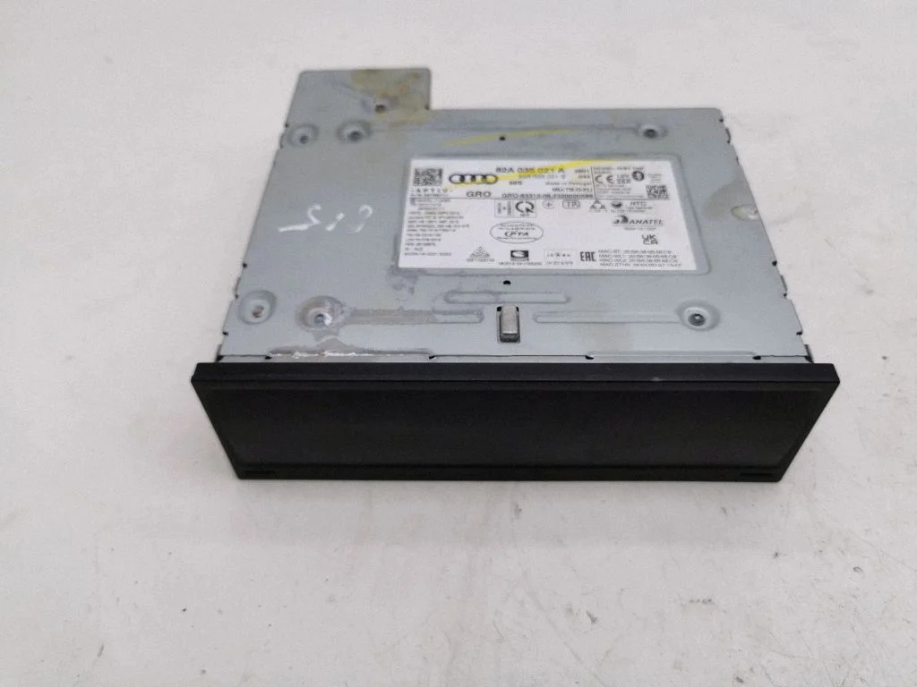 Radio/CD/DVD/GPS head unit 82A035021A