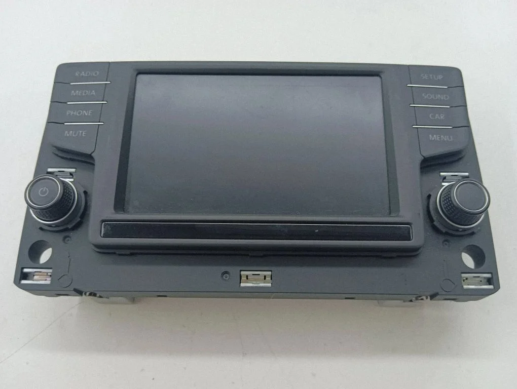Radio/CD/DVD atskaņotājs/navigācija 3G0919605