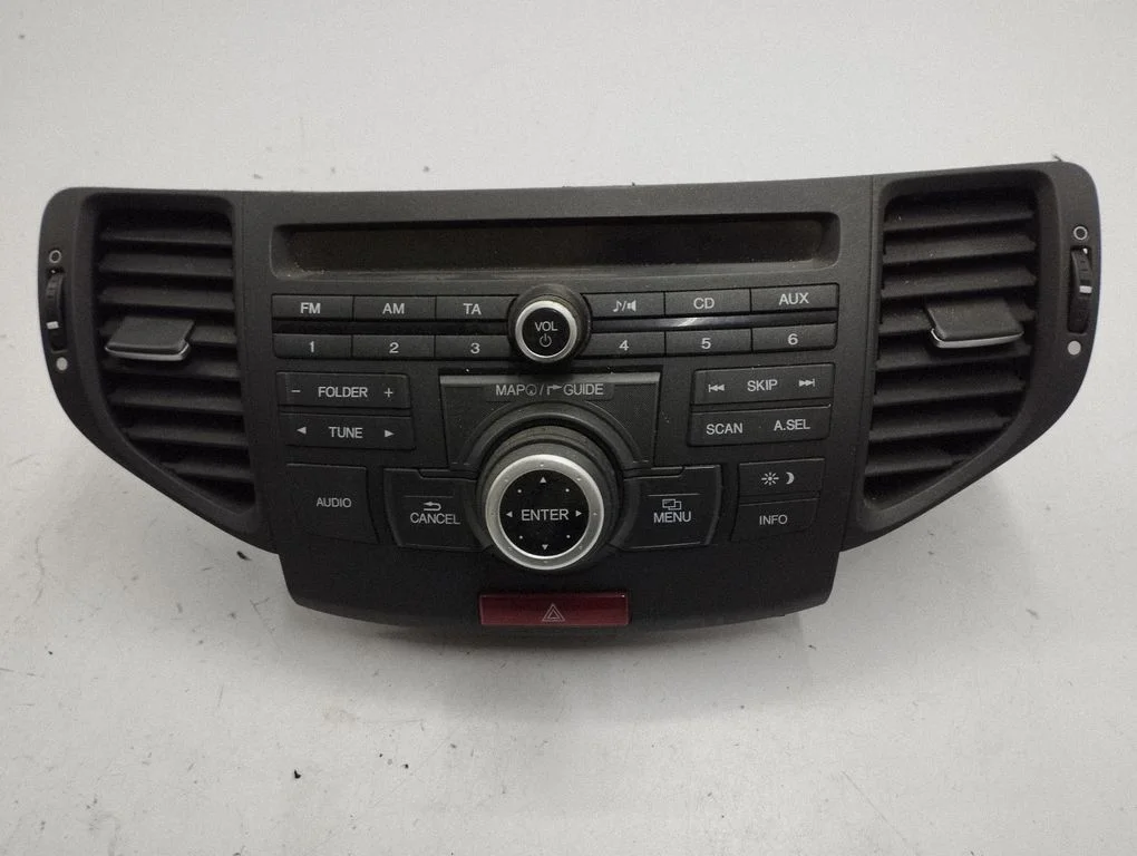 Radio/CD/DVD atskaņotājs/navigācija 39050TLOGO1