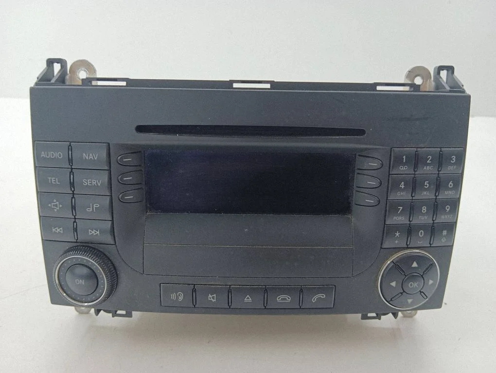 Radio/CD/DVD atskaņotājs/navigācija A1698207389