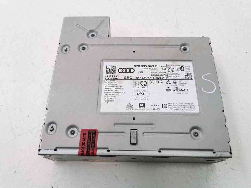 Radio/CD/DVD/GPS head unit 8Y0035043C