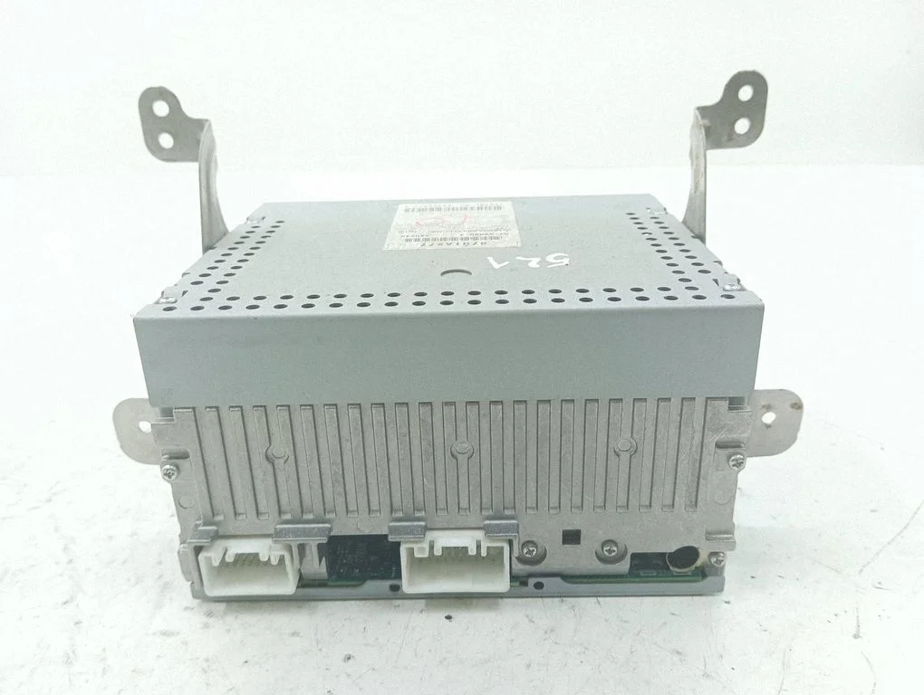 Radio/CD/DVD/GPS head unit 8701A277