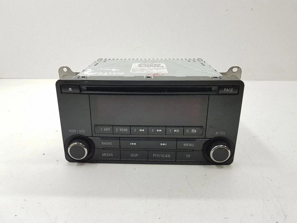 Radio/CD/DVD atskaņotājs/navigācija 8701A495