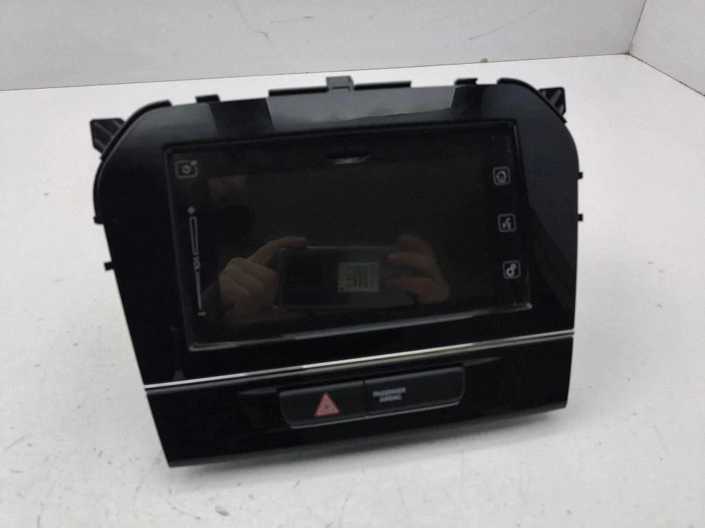 Radio/CD/DVD/GPS head unit 7515002607