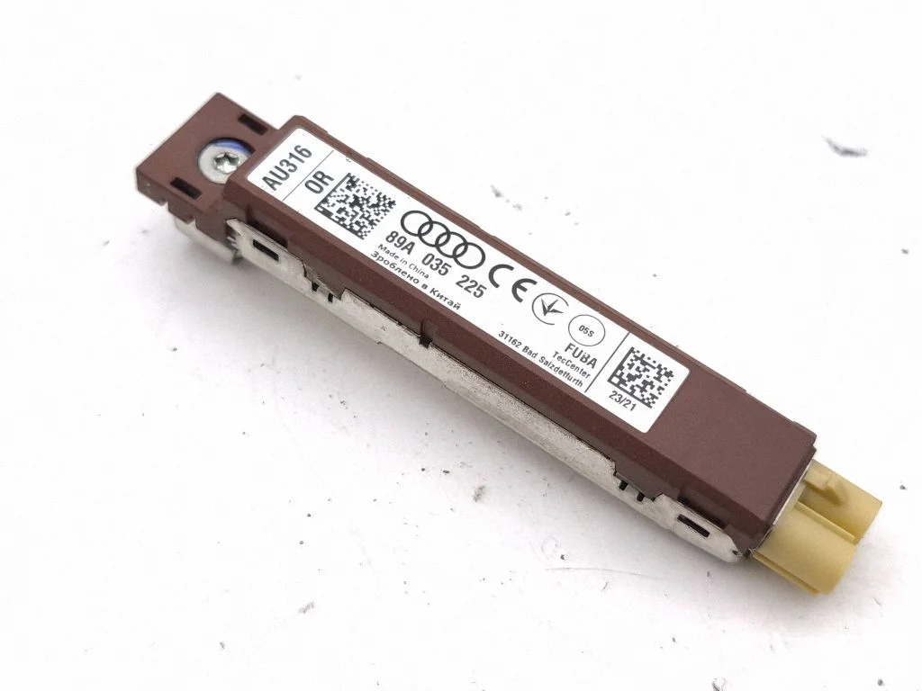 Antenas pastiprinātājs 89A035225
