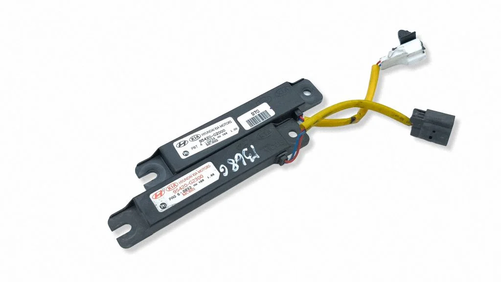 Aerial antenna amplifier – KIA Niro (2016-2022)