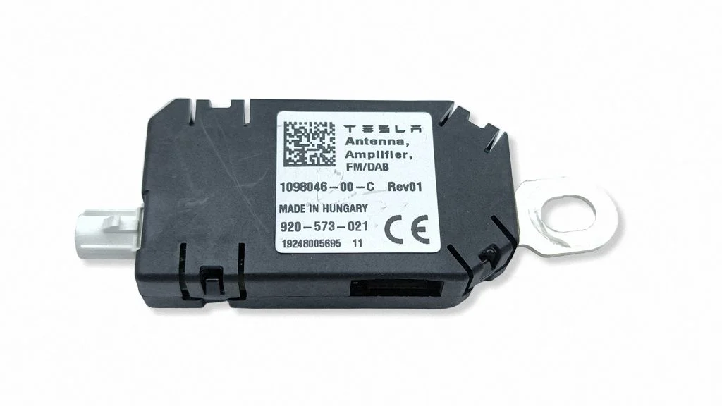 Antenas pastiprinātājs 109804600C