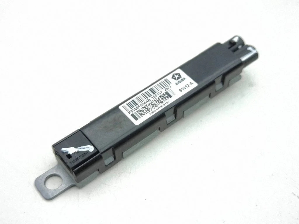 Wzmacniacz antenowy – Jeep Grand Cherokee (2010-2021)