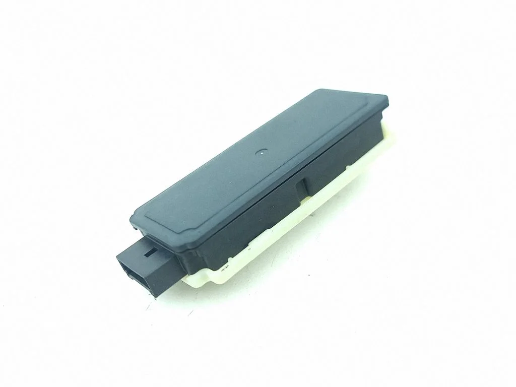 Antenas pastiprinātājs – Mini F65 (2024-)