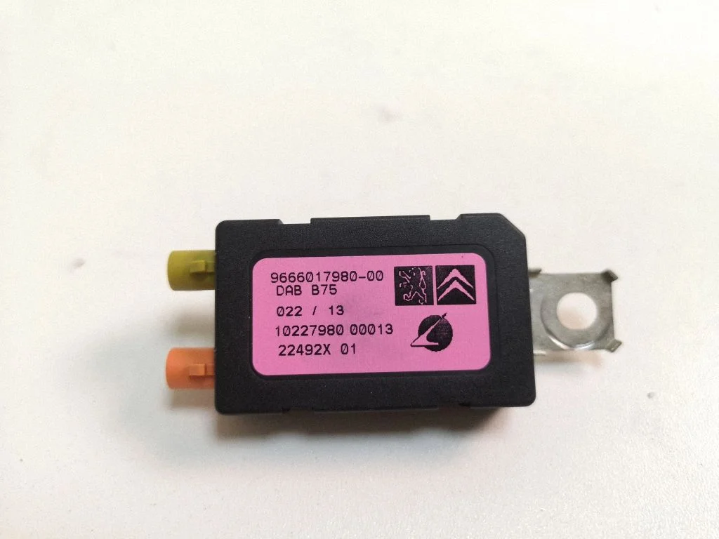 Antenas pastiprinātājs 966607980