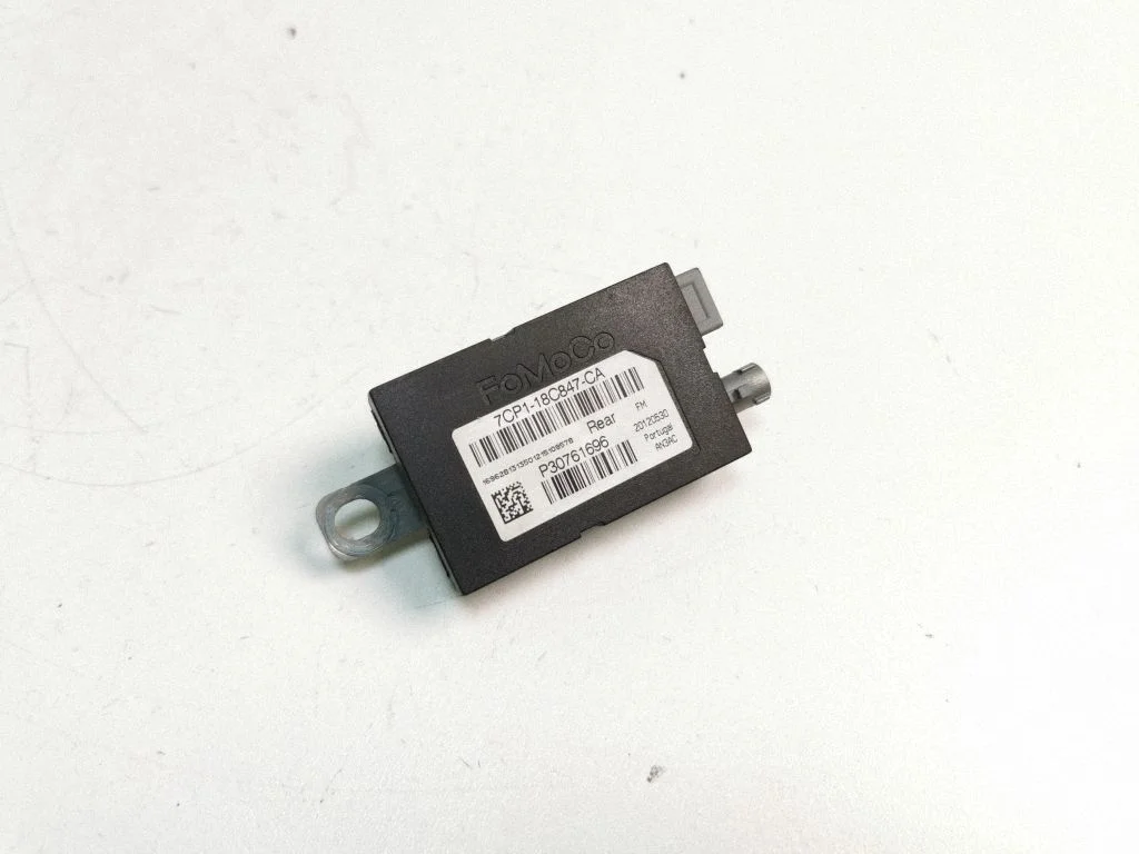 Antenas pastiprinātājs 7CP118C847CA