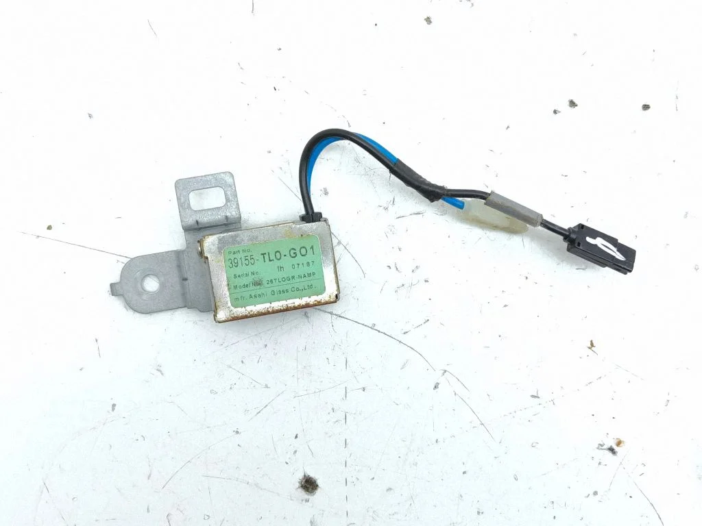Aerial antenna amplifier – Honda Accord (2008-2016)