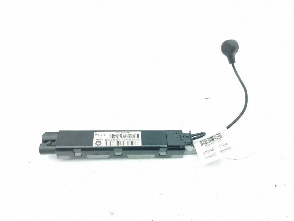 Wzmacniacz antenowy – Jeep Grand Cherokee (2010-2021)