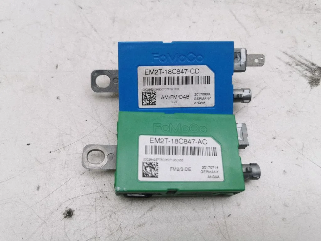 Aerial antenna amplifier EM2T18C847CD