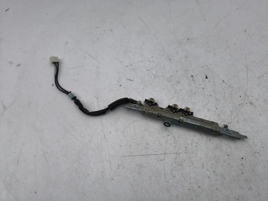 Aerial antenna amplifier – Lexus IS 220D-250-350 (2006-2013)