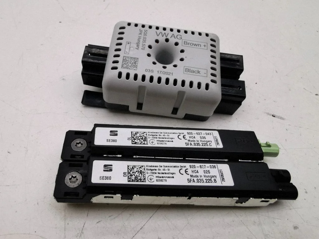 Wzmacniacz antenowy 5FA035225B