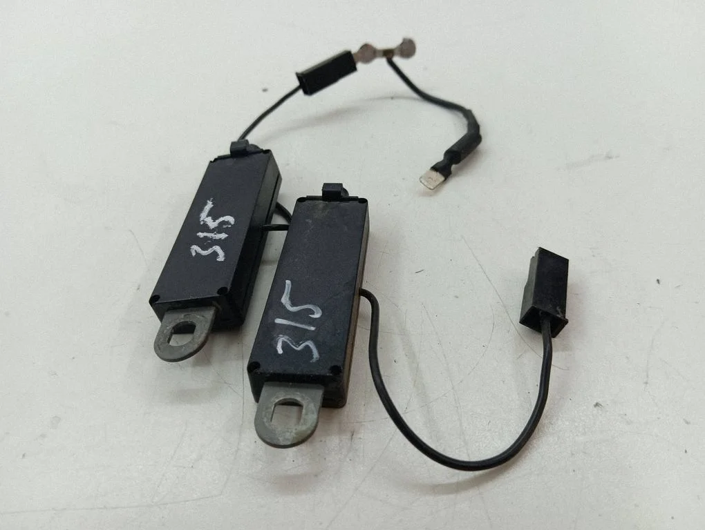 Antenas pastiprinātājs A1698200489