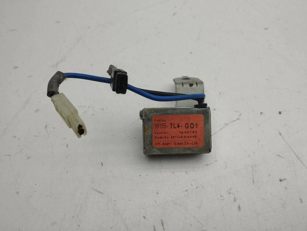Aerial antenna amplifier – Honda Accord (2008-2016)