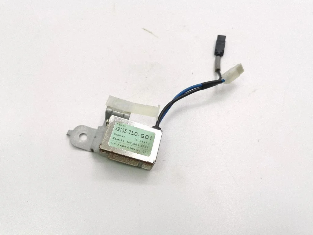 Aerial antenna amplifier – Honda Accord (2008-2016)