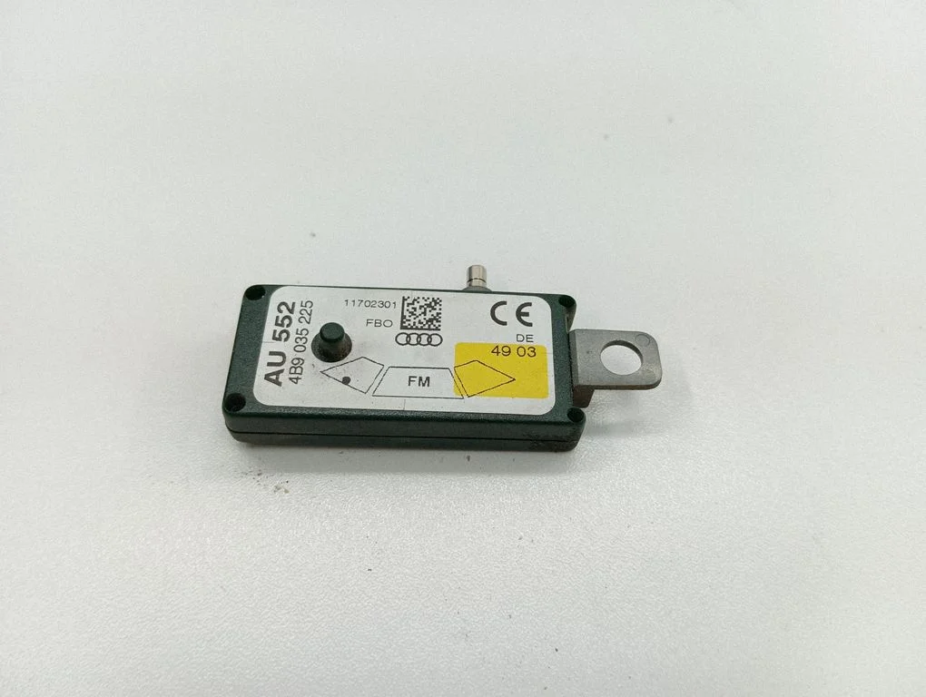 Antenas pastiprinātājs 4B9035225