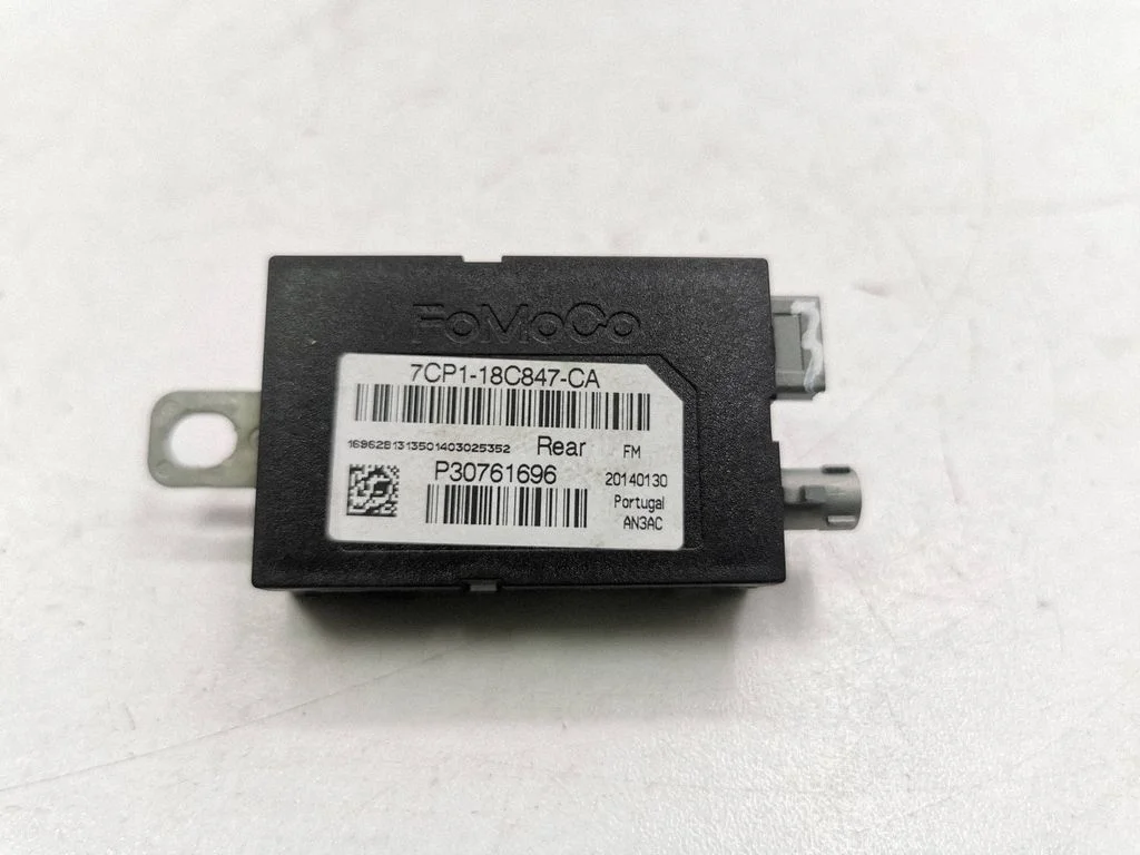 Aerial antenna amplifier 7CP118C847CA