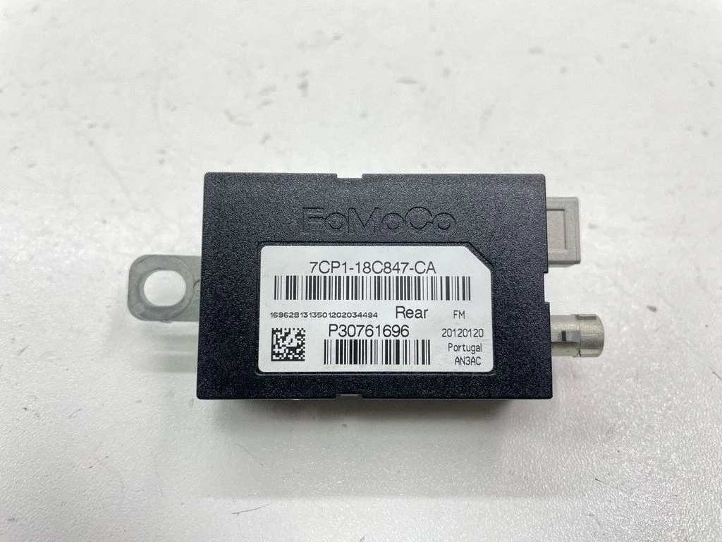 Aerial antenna amplifier 7CP118C847CA