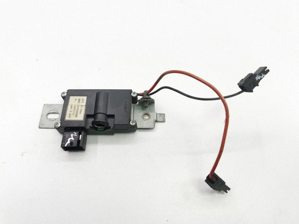 Antenas pastiprinātājs 05059070AD