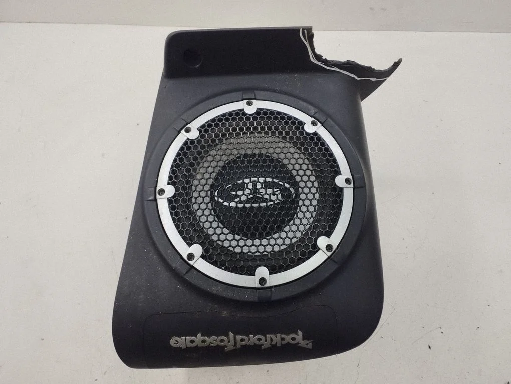 Subwoofer speaker 8720A012