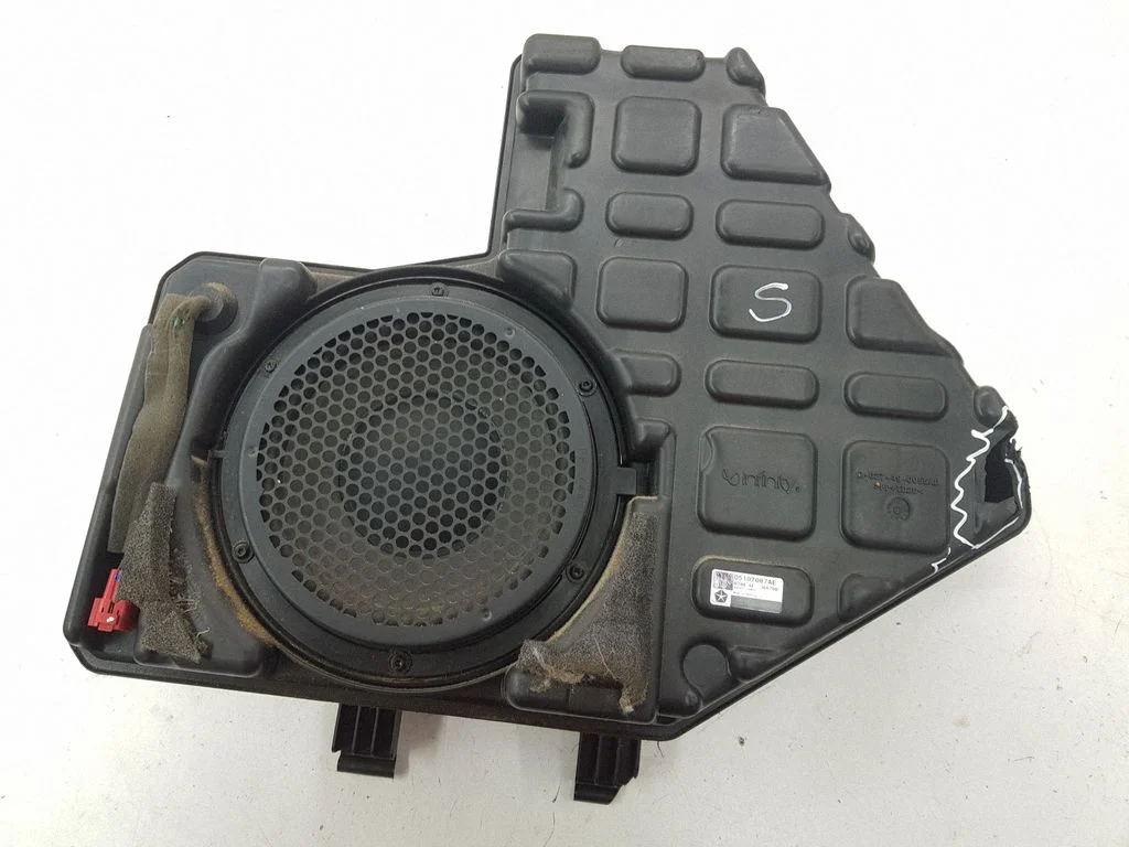 Subwoofer speaker 05107087AE