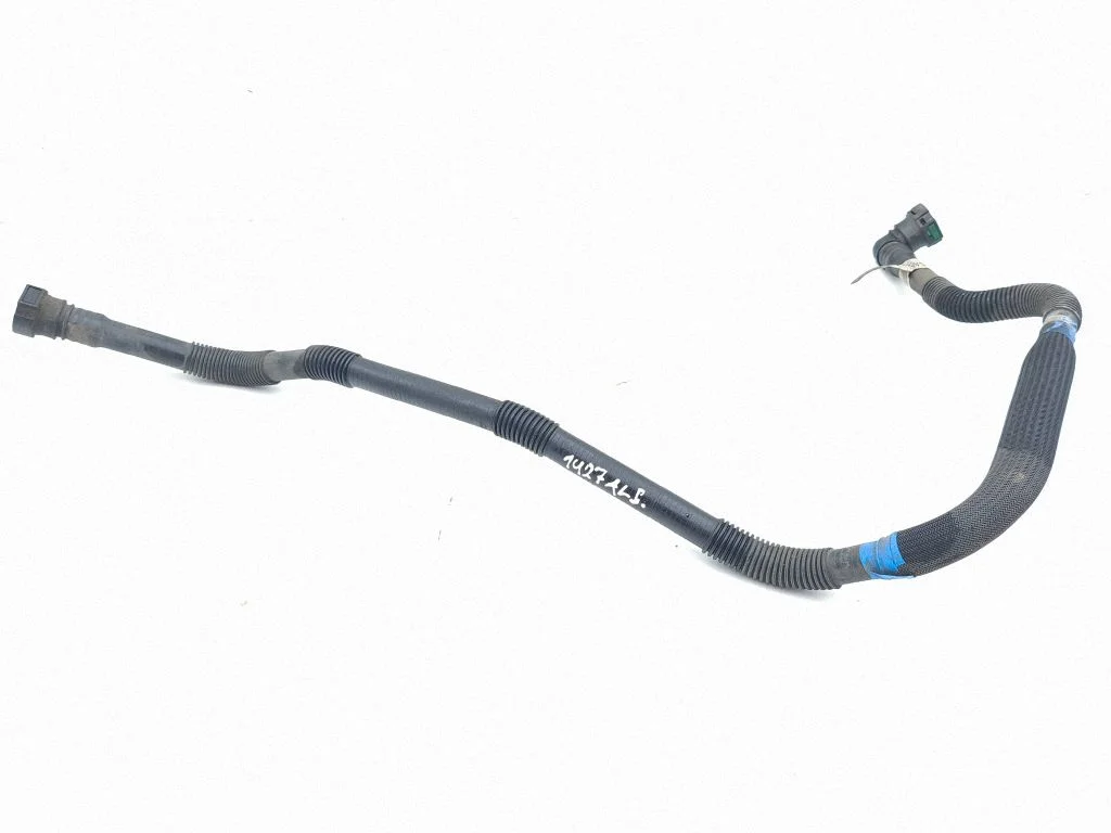 Karteriventilatsioon/-toru(d)/-voolik(ud) K8D29170AA