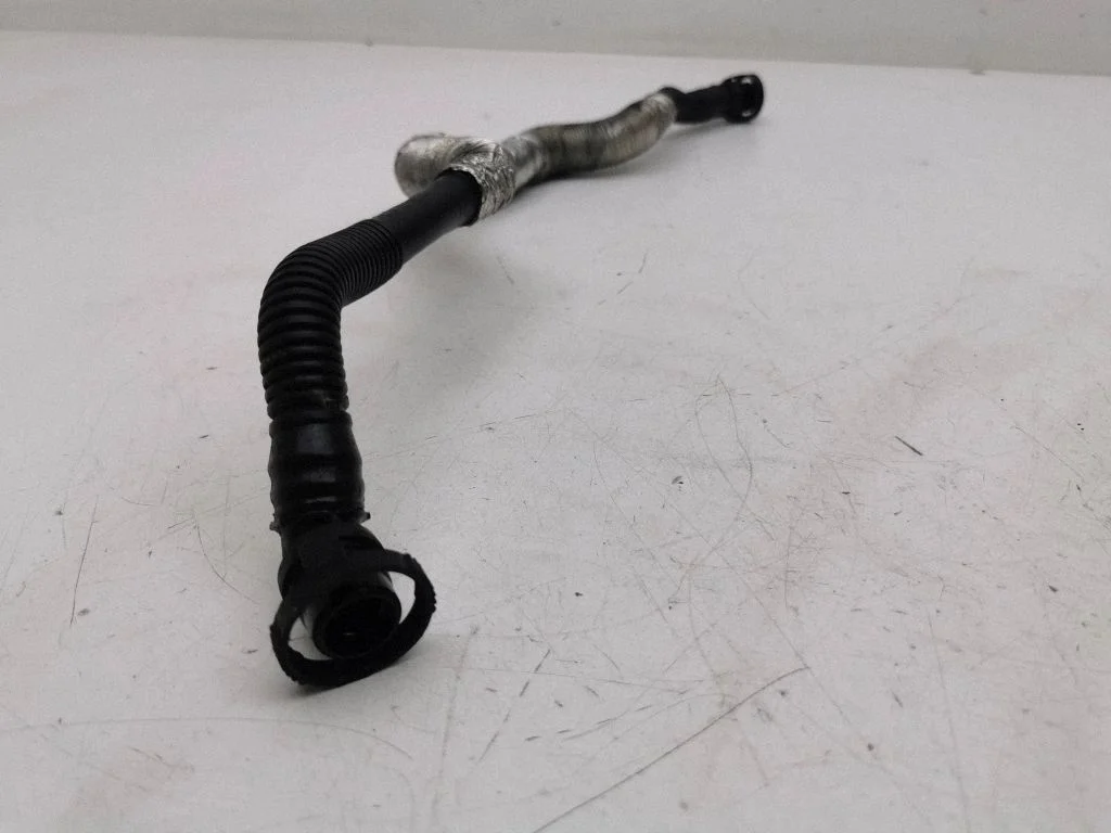 Breather/breather pipe/hose