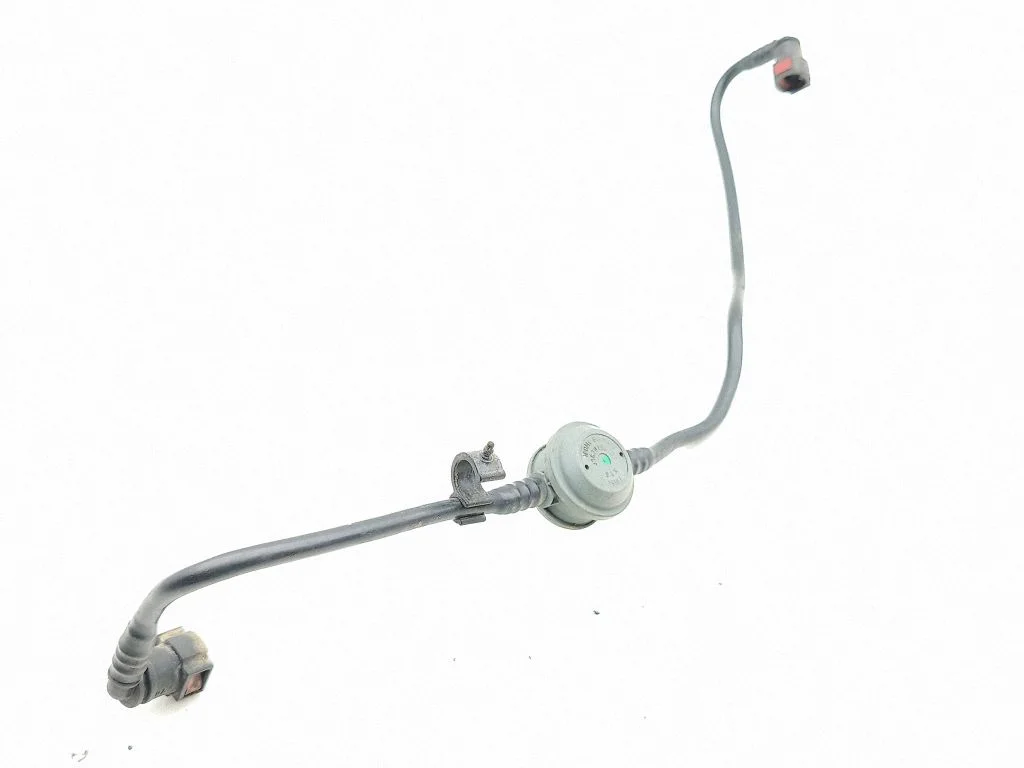 Fuel line/pipe/hose 99620162101