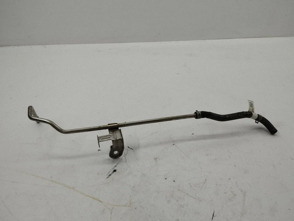Fuel line/pipe/hose 04l131552