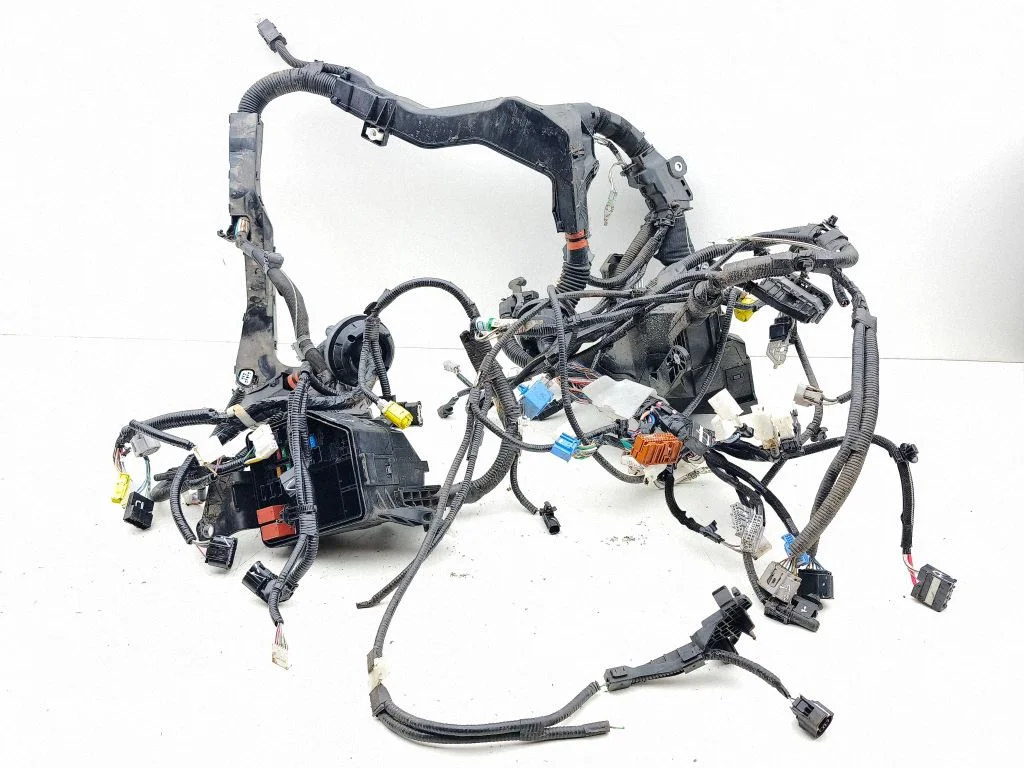 Engine installation wiring loom 821114AX72