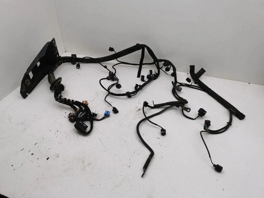 Motora vadu instalācija 8Z0971072AE