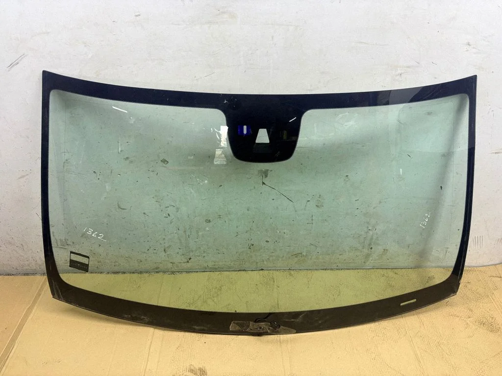 Front windscreen/windshield window