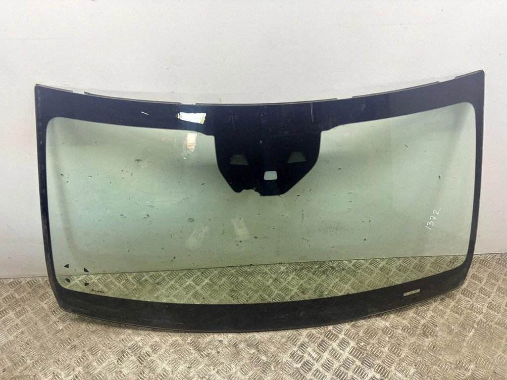 Front windscreen/windshield window