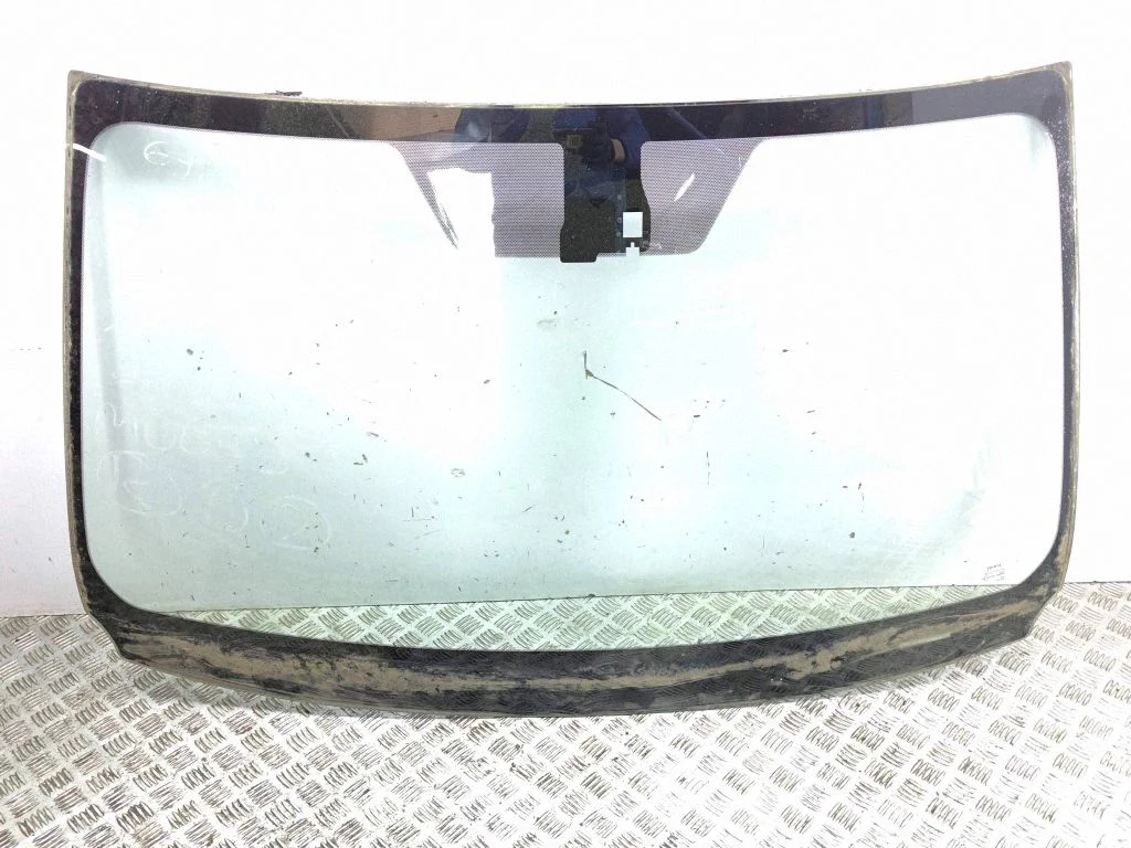 Front windscreen/windshield window