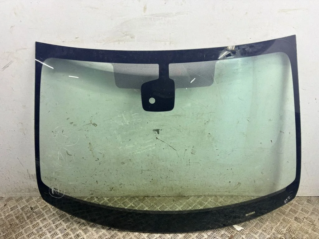 Front windscreen/windshield window