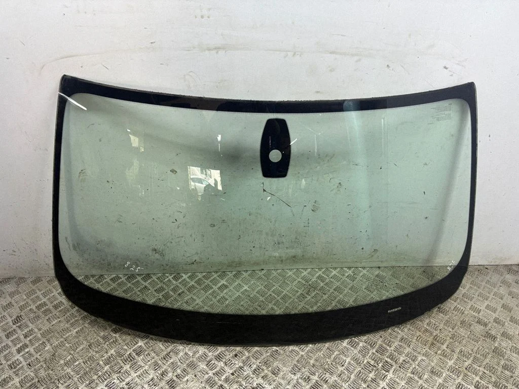 Front windscreen/windshield window