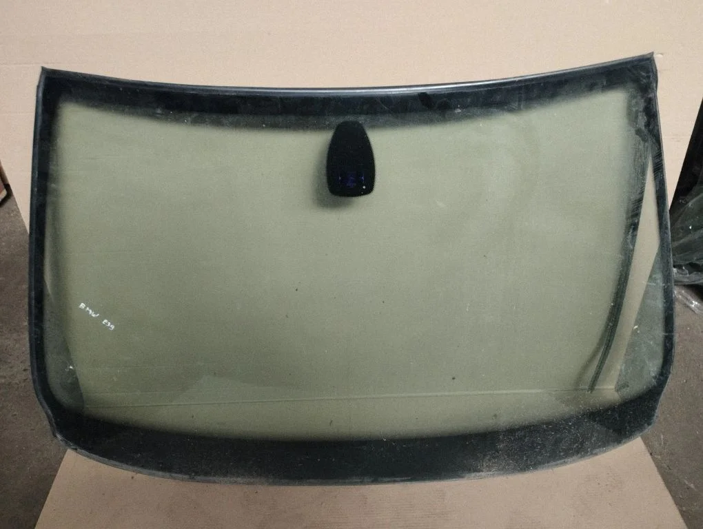 Front windscreen/windshield window – BMW 5 Series E39 (1996-2003)